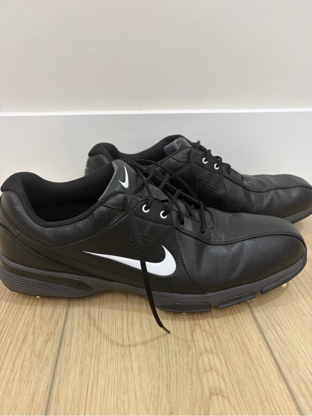 Nike Black Water Resistant Versatile Comfort Lightweight Athletic Golf Shoes